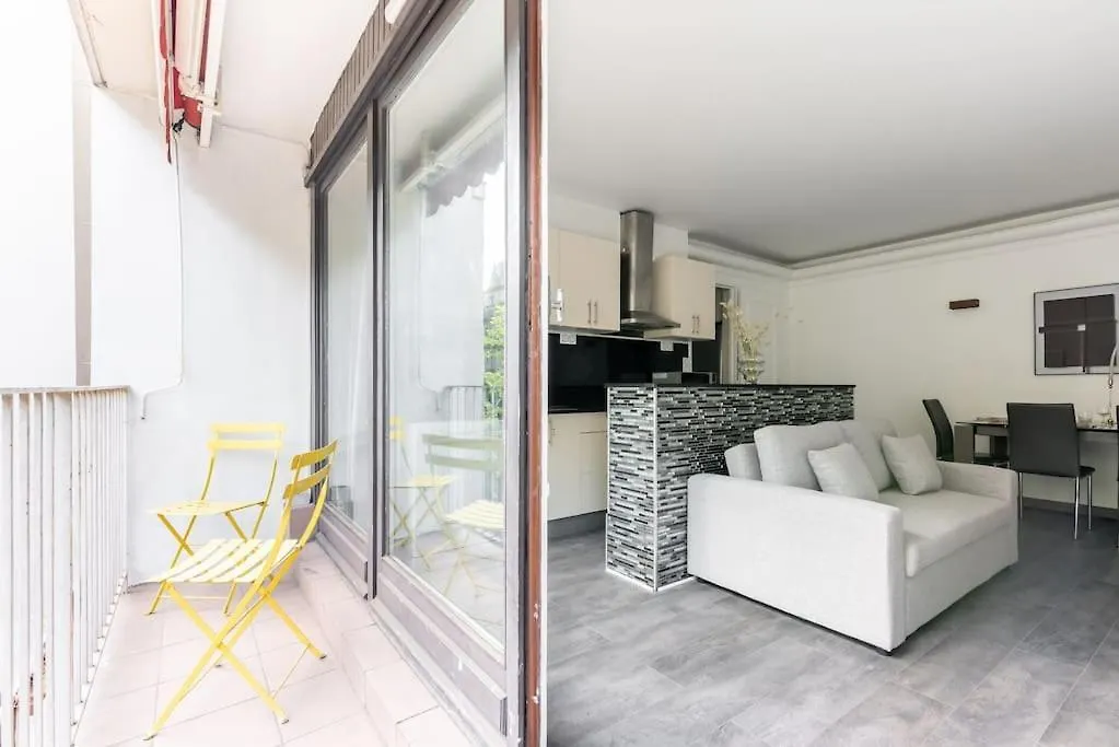 Apartment Appartement Ensoleille Buttes Chaumont -Iv Paris