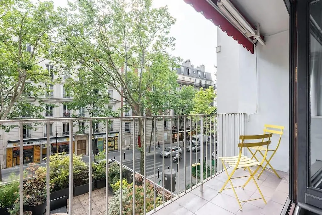 Appartement Ensoleille Buttes Chaumont -Iv Paris France
